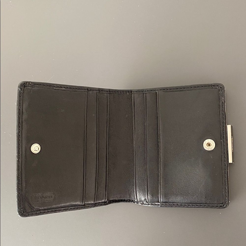 Coach Women’s Black Leather Wallet Silver Tone Hardware Logo Engraved Classic - Picture 5 of 11